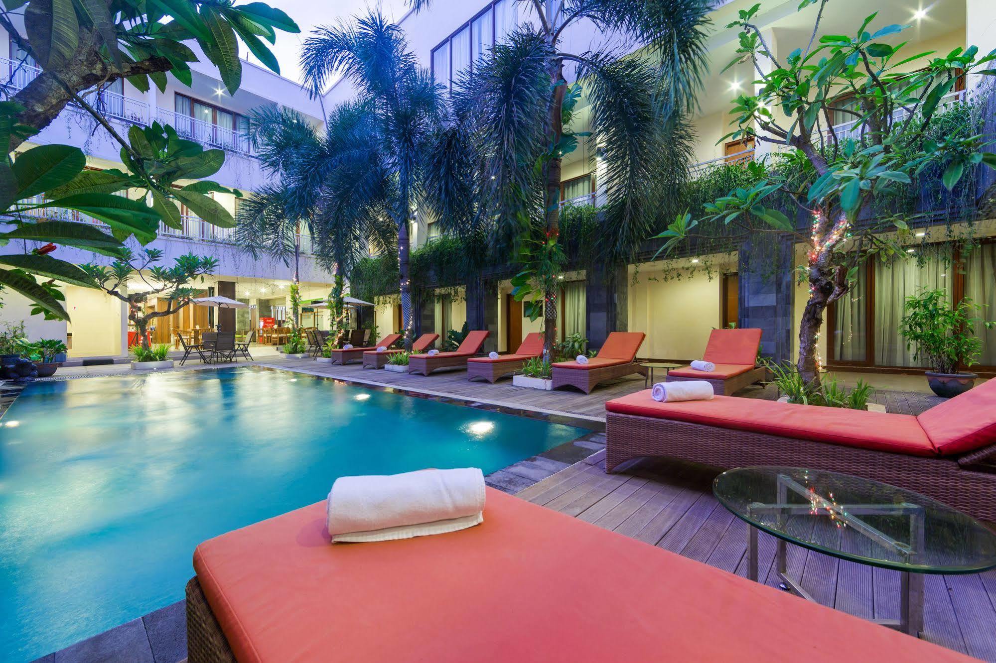 Zen Rooms Kuta Tuban Suites Εξωτερικό φωτογραφία